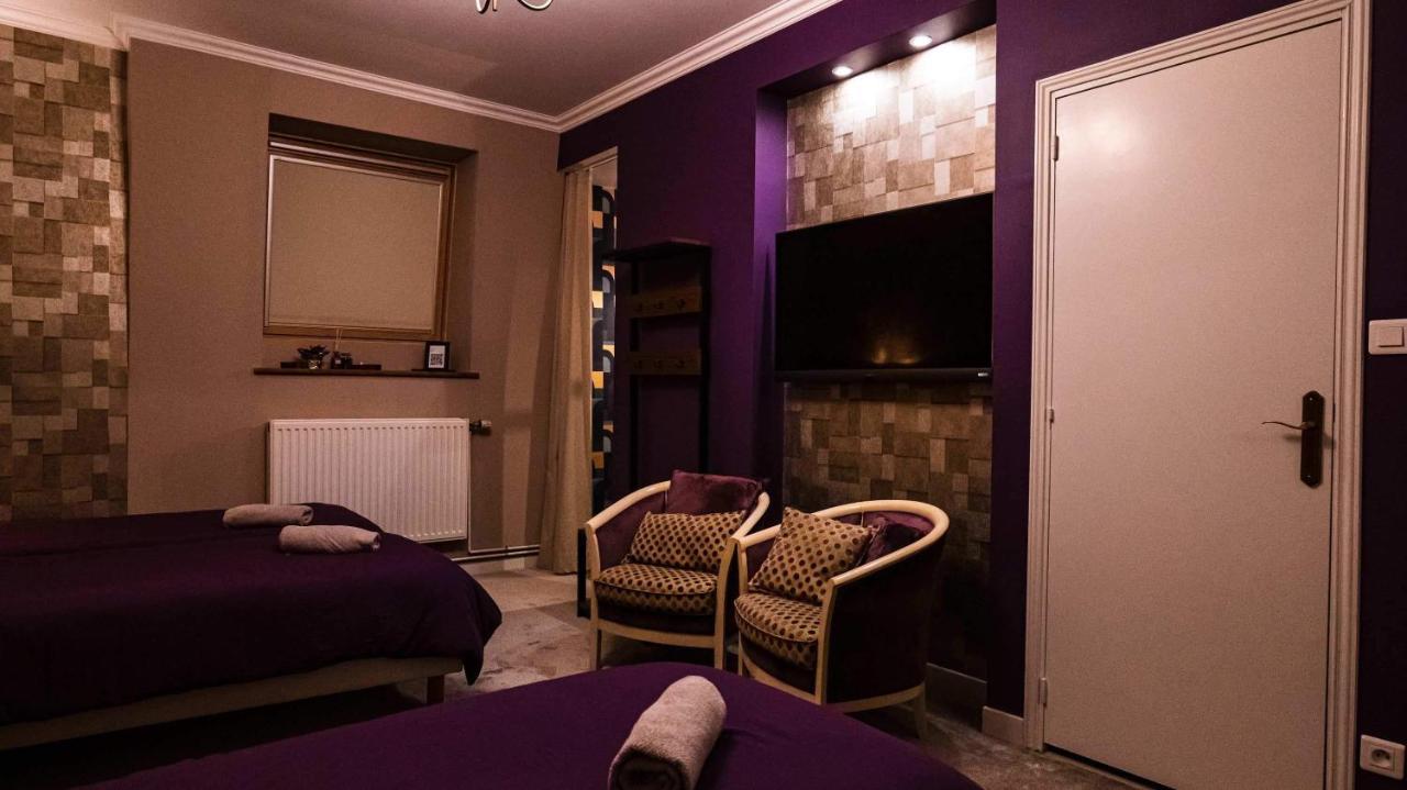 A La Villa Perroy Les Chambres Sont Spacieuses Et Les Petit-Dejeuners Offerts Dunkirk Exterior photo